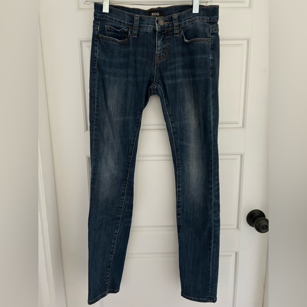 Women’s Urban Outfitters BDG Denim Blue Jeans Mid Rise Cigarette Ankle 25 W 30 I